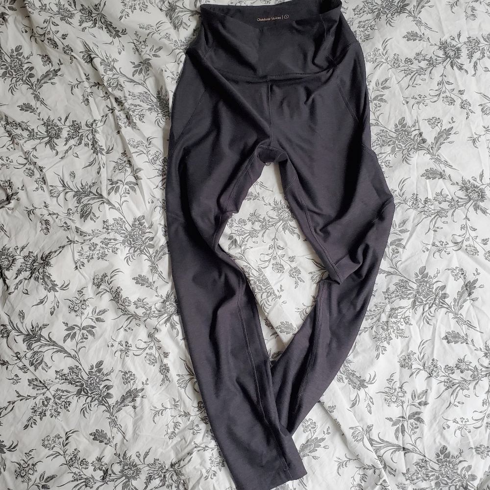 Outdoor voices NWT black leggings